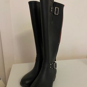 Steve Madden ‘Tsunami’ Matte Black/Red Rain Boot